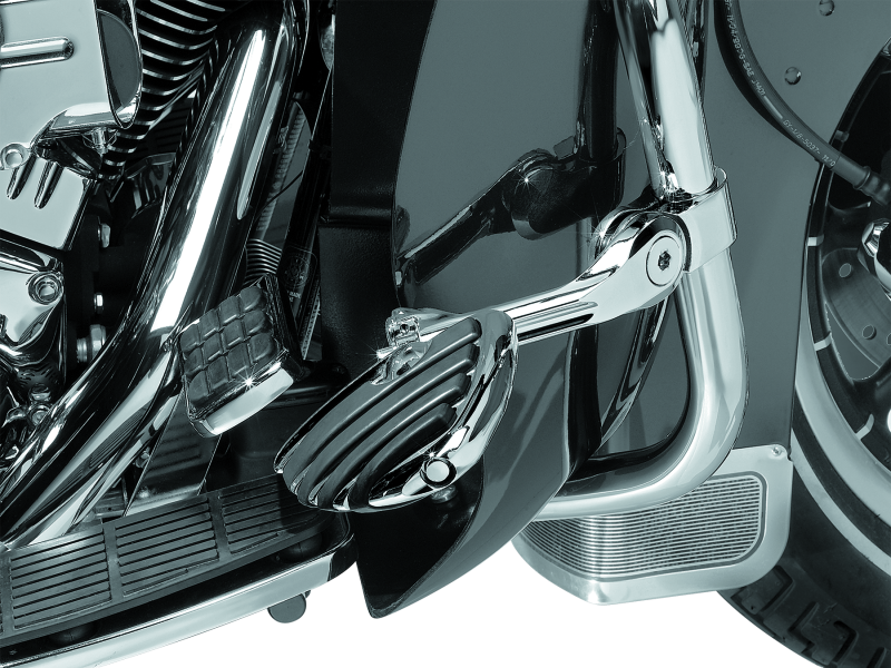 Kuryakyn Tour-Tech Cruise 6in Mount Arm  With ISO Wing Pegs 1-1/4in Clamp Chrome